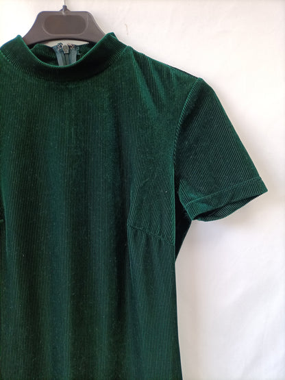 FOREVER21. Green velvet dress Ts