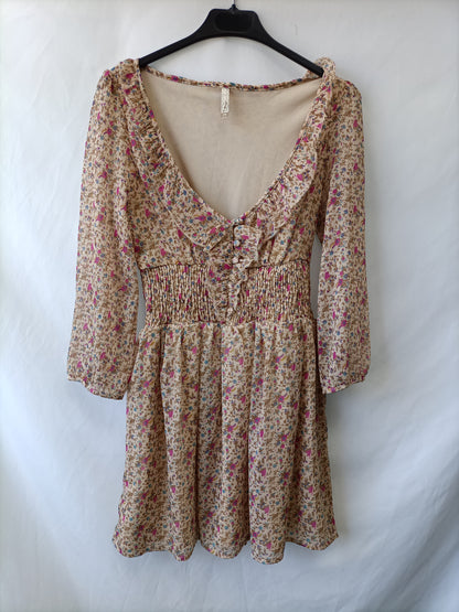 STRADIVARIUS. Vestido beige flores T.m