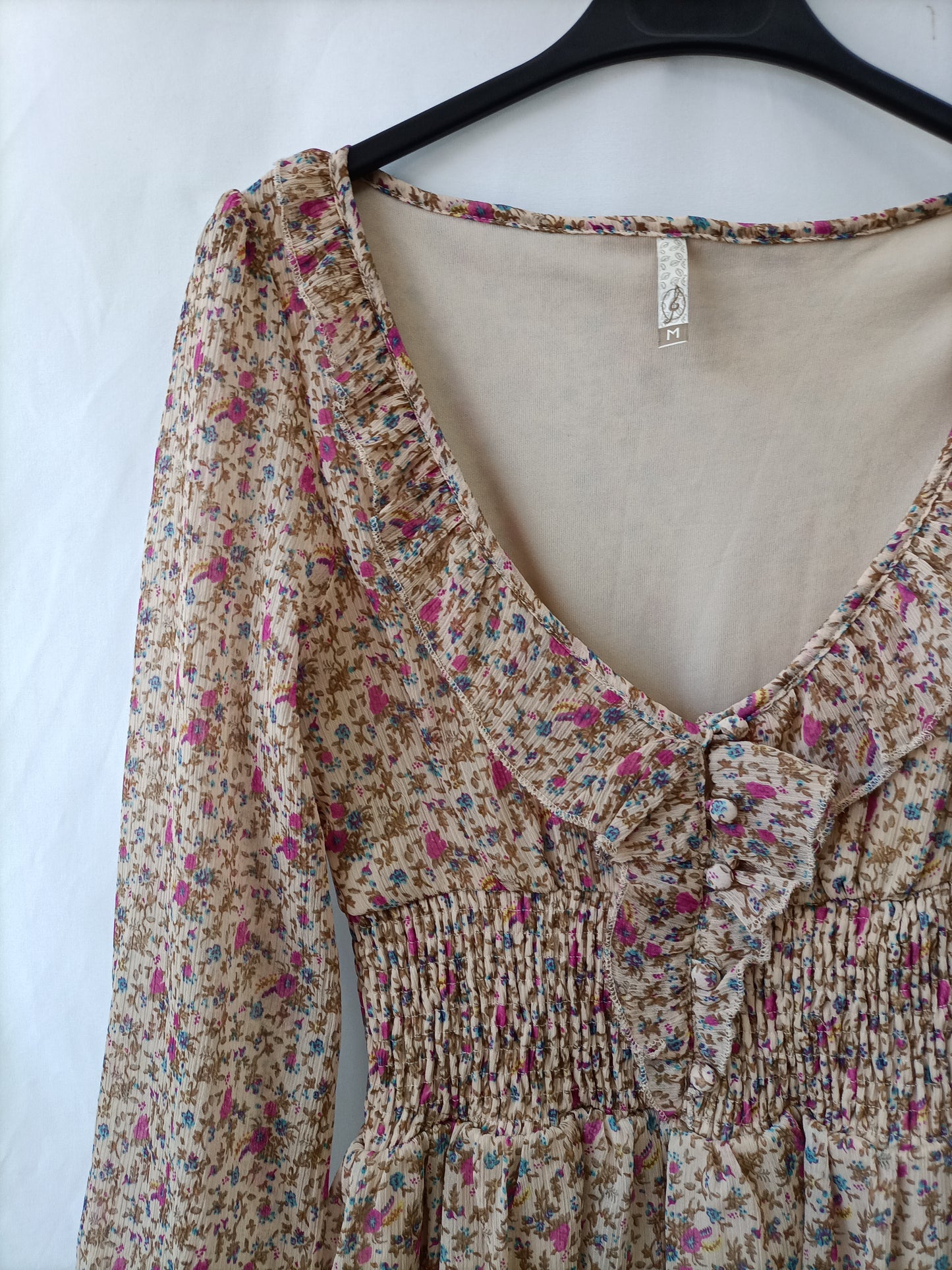 STRADIVARIUS. Vestido beige flores T.m