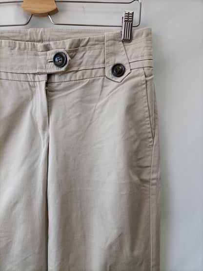 MANGO. Pantalón beige chino T.38