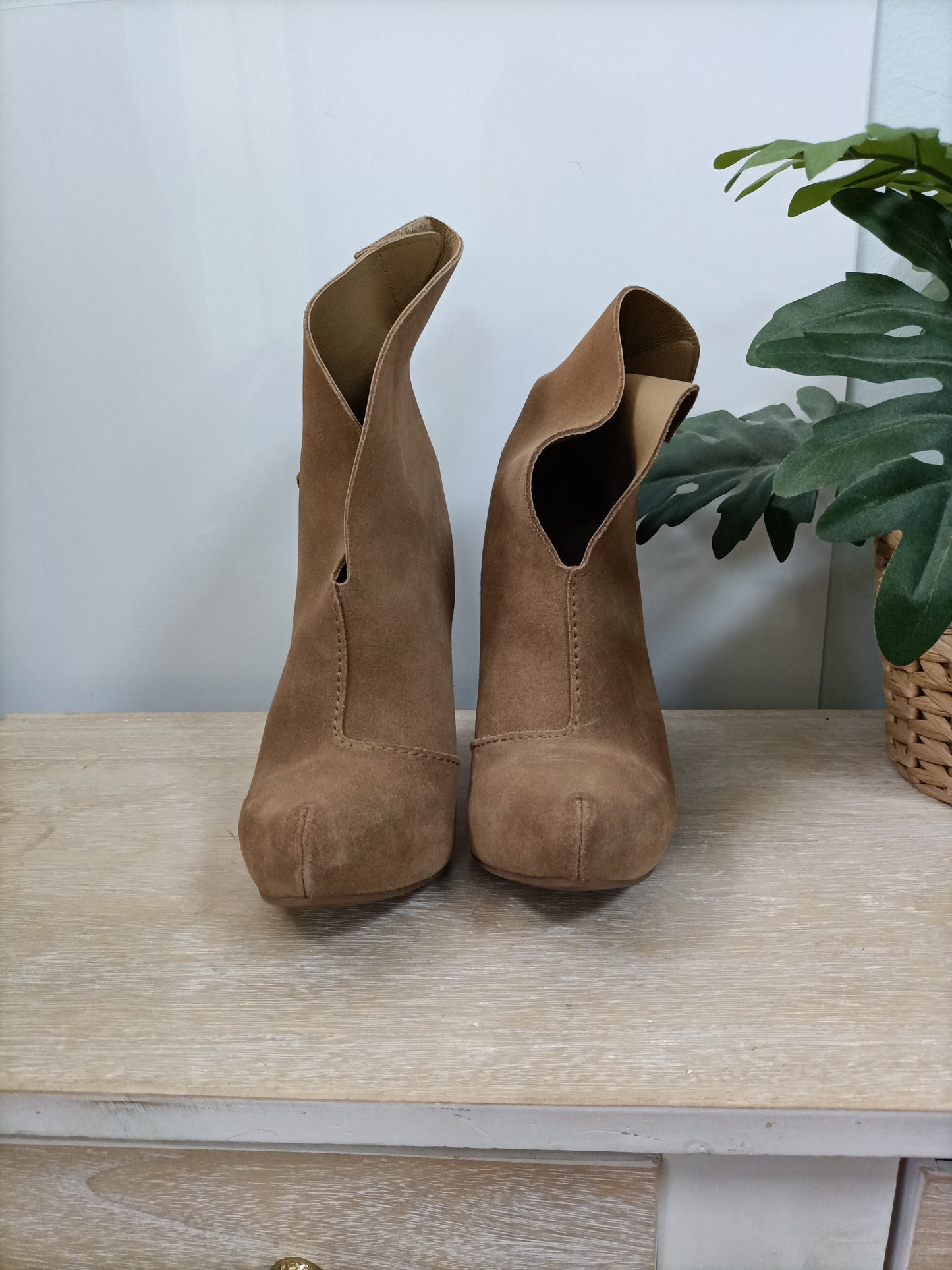 PEDRO GARCÍA. Camel boots, size 38