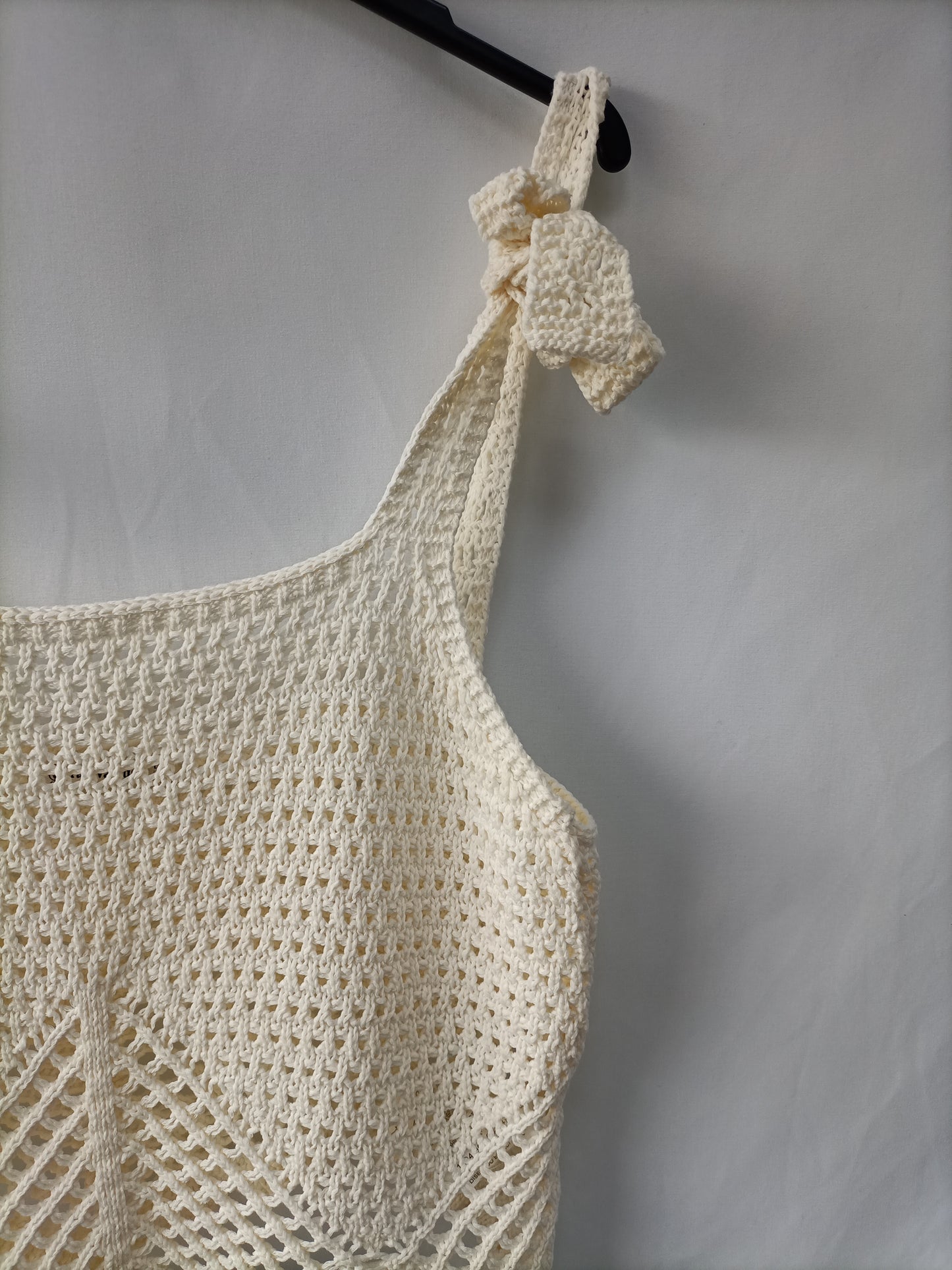 STRADIVARIUS.White crochet top TM