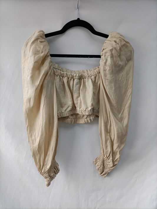 ZARA. Beige crop top with puffed sleeves TM