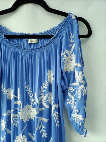 MIUSSA.Vestido largo azul bordado T.S/M