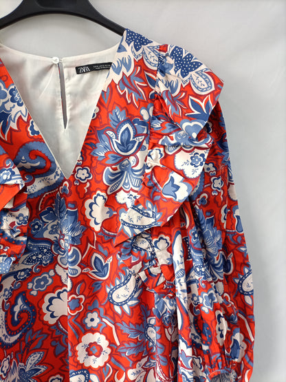 ZARA.Vestido recto estampado T.S