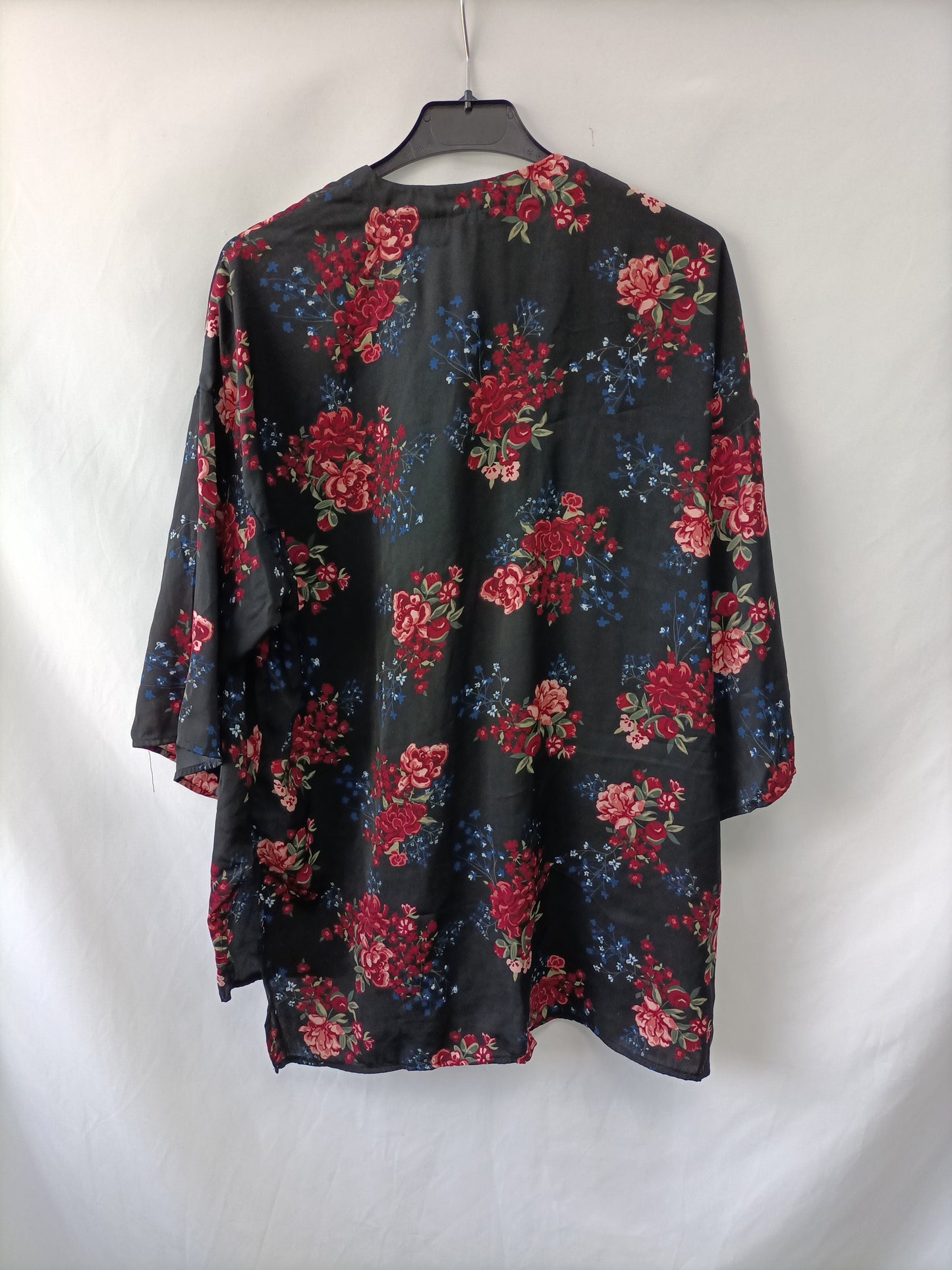 H&M. Kimono negro flores  T.s