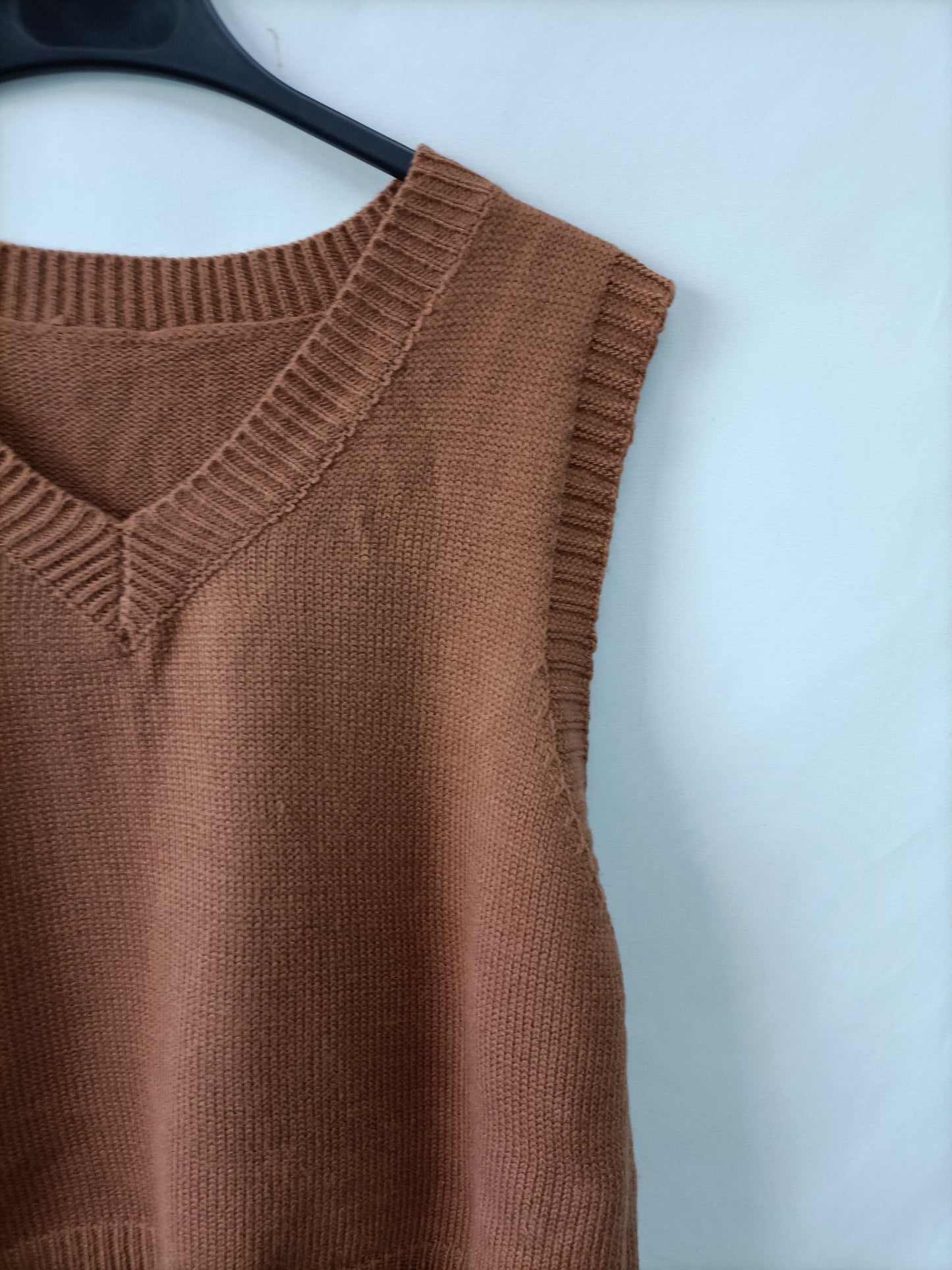 SHEIN. Top punto marrón T.l