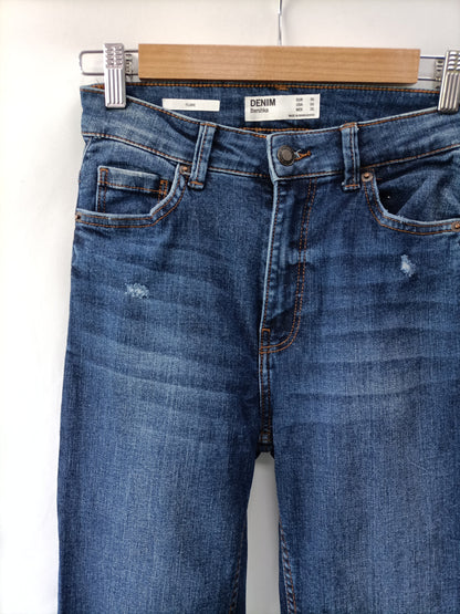 BERSHKA. Pantalón oscuro vaquero T.36
