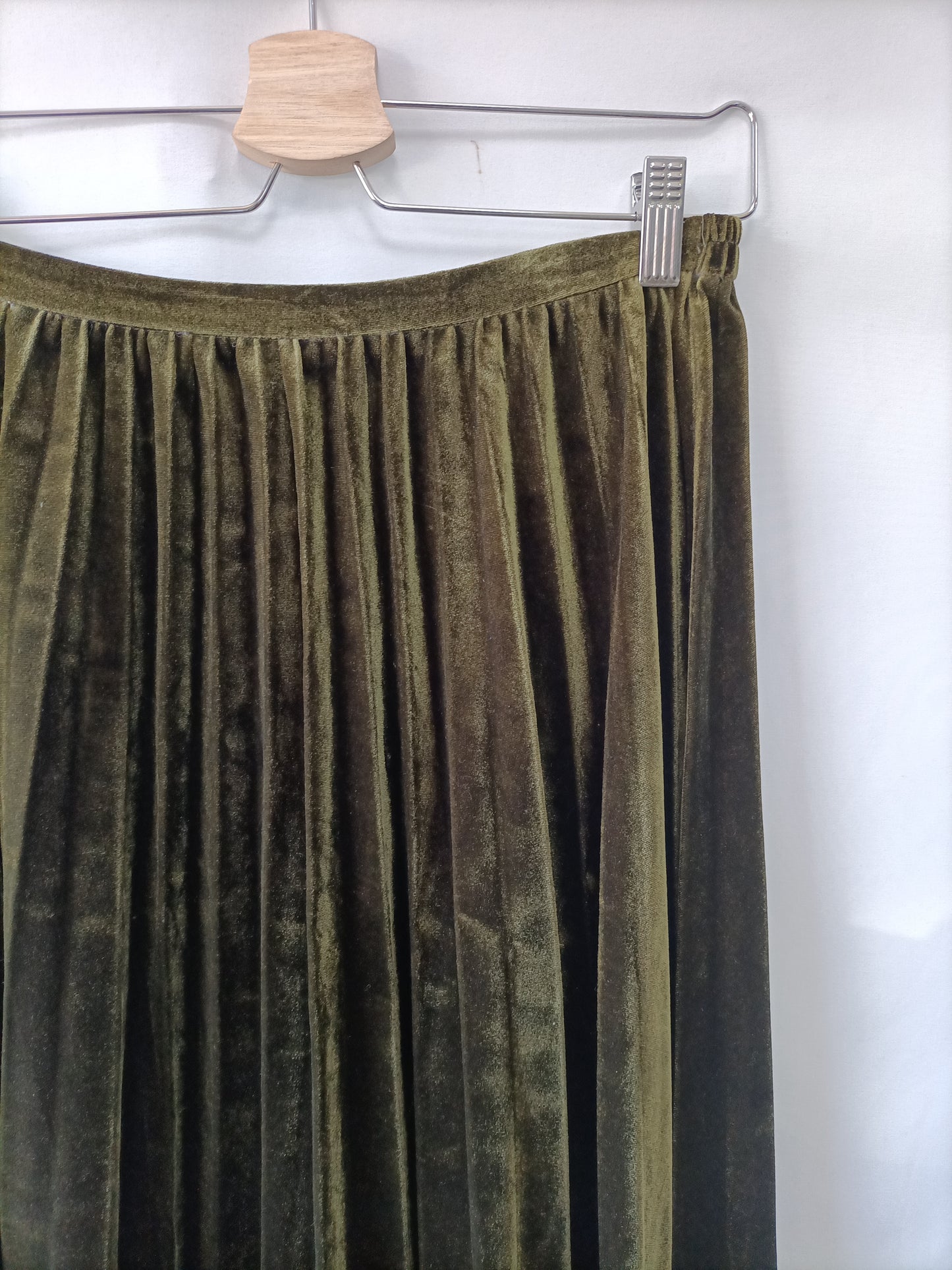 AN'GE. Falda plisada verde T.2(m)