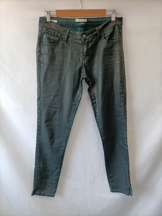REIKO. Waxed green trousers T26(40)