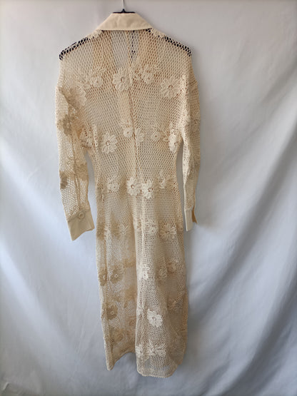 ZARA. Sobrecamisa/vestido croché T.s