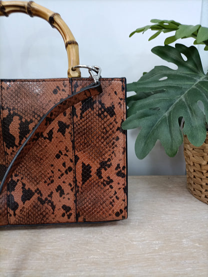 ZARA. Bolso animal print