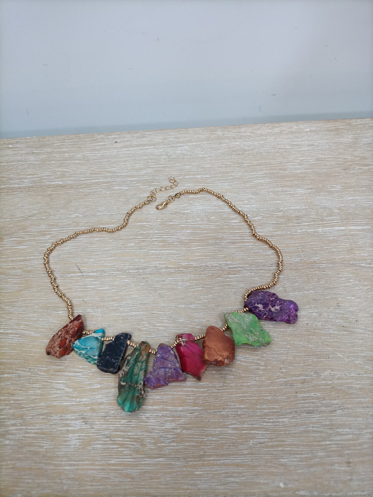 OTHERS. Stone necklace