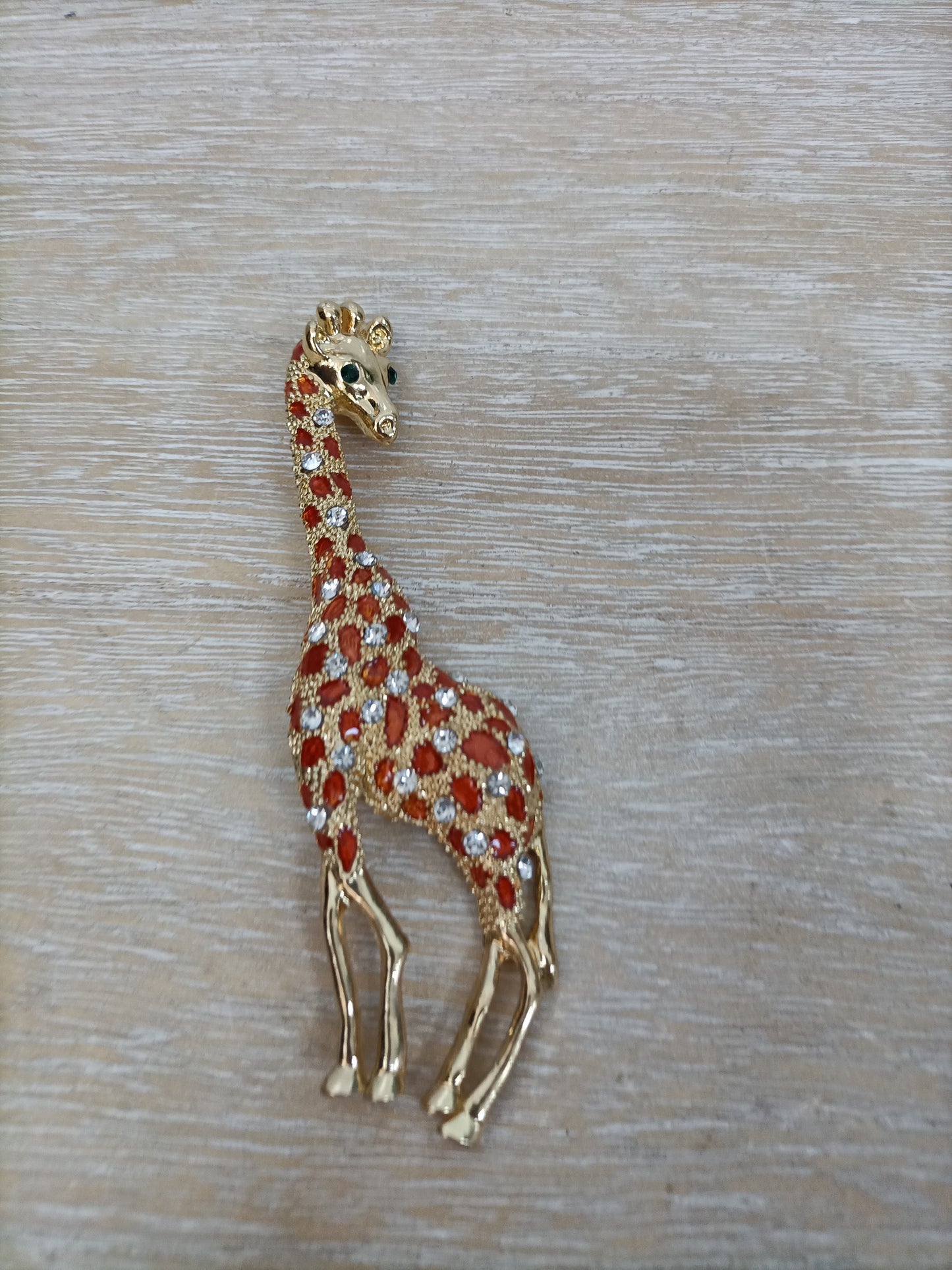 OTHERS. Giraffe brooch