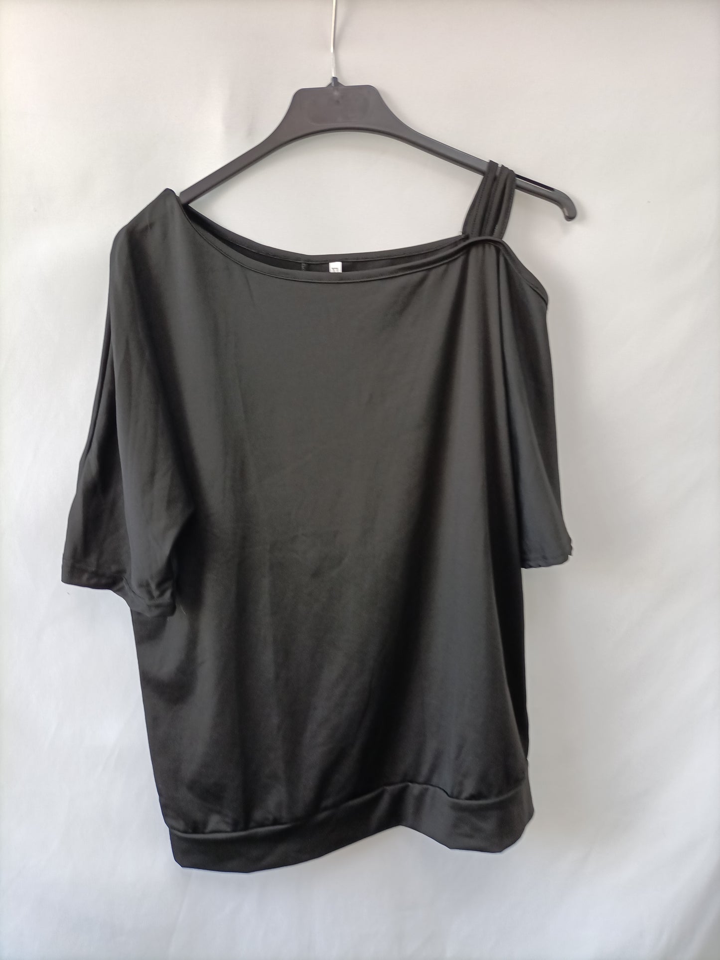 OTRAS. Camiseta negra licra  T.xl