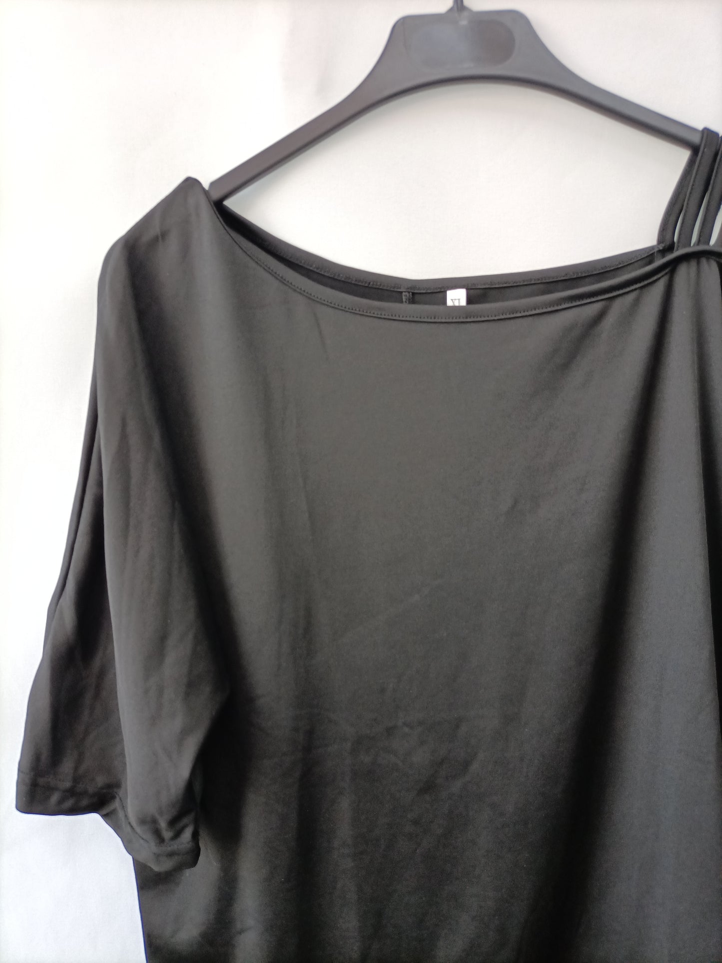 OTRAS. Camiseta negra licra  T.xl