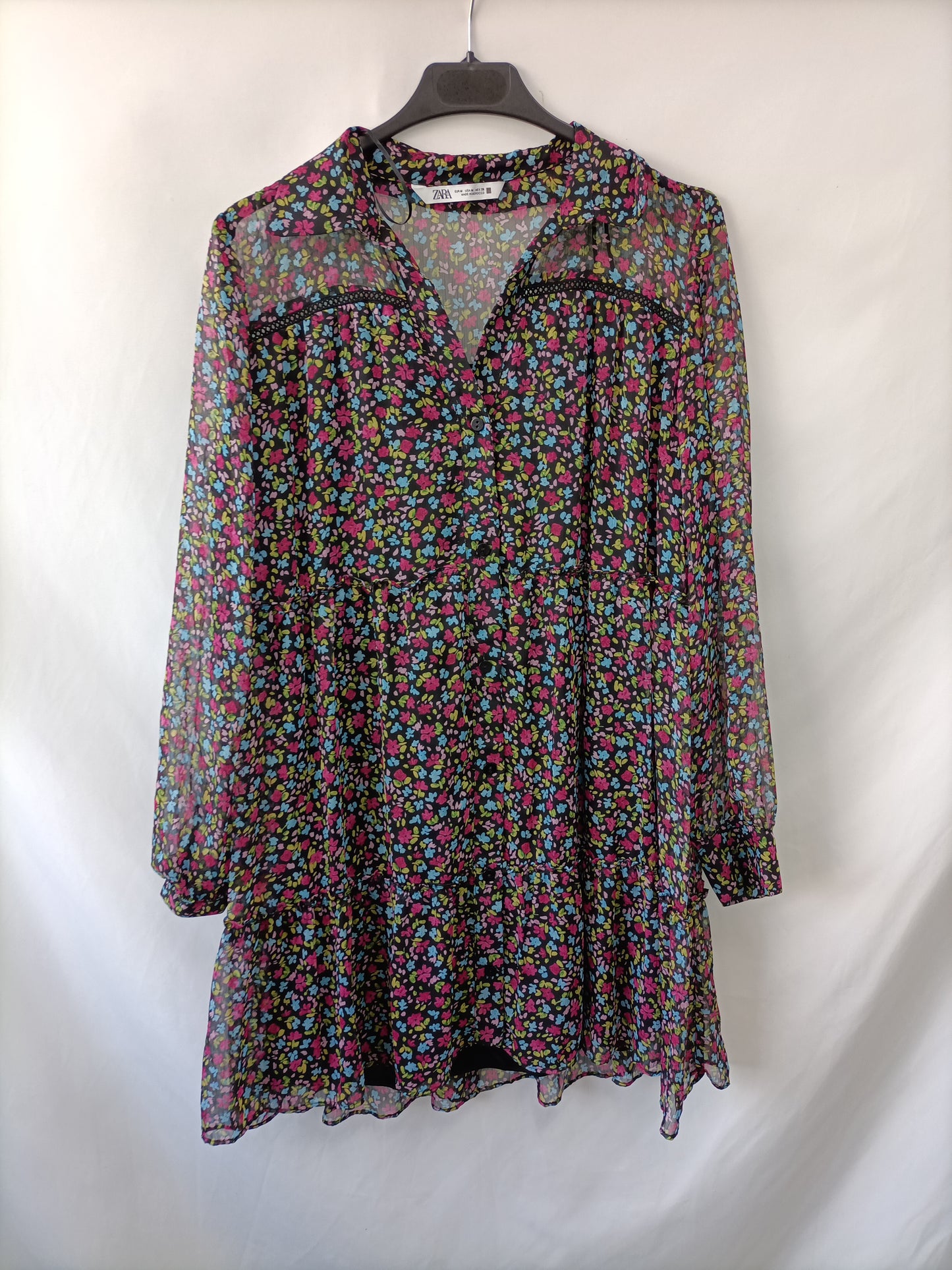 ZARA. Vestido corto flores T.m