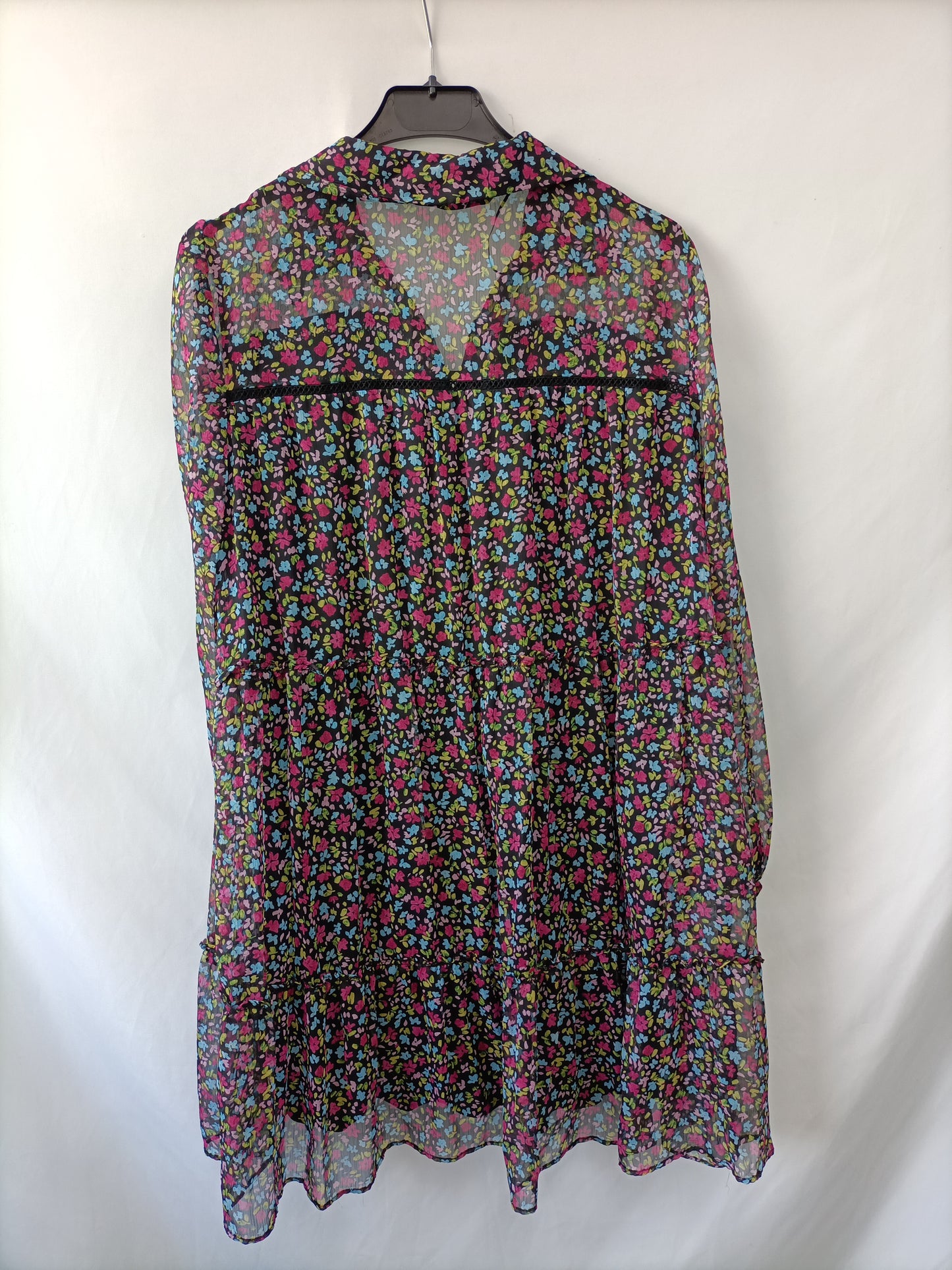 ZARA. Vestido corto flores T.m