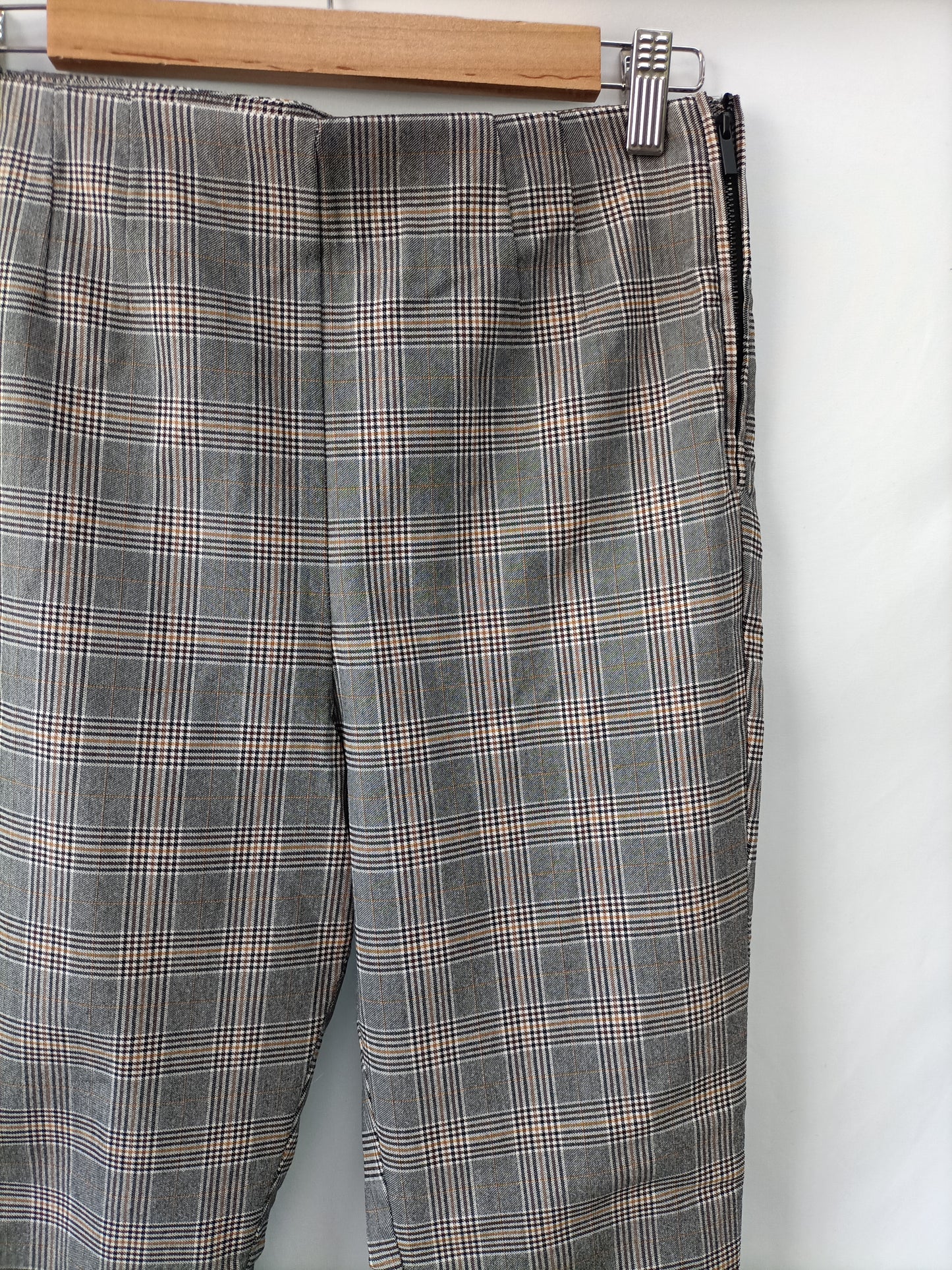 ZARA. Pantalón leggins cuadros T.l