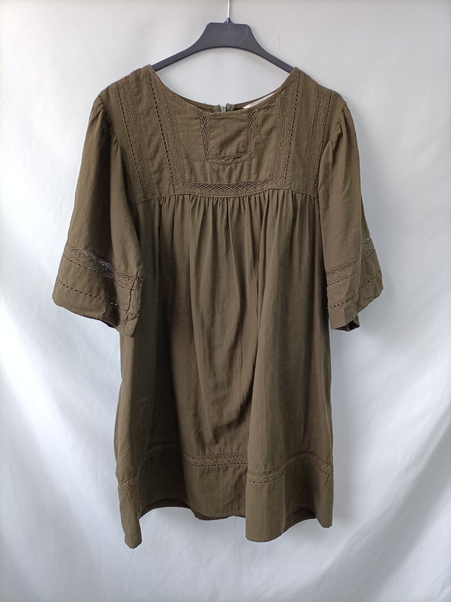 ZARA. Vestido verde fluido T.m
