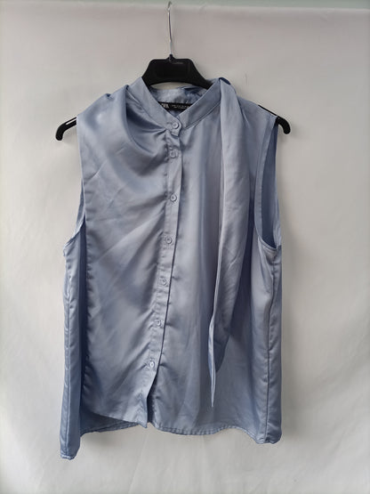 ZARA. Blue satin blouse Tm