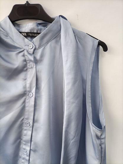 ZARA. Blue satin blouse Tm