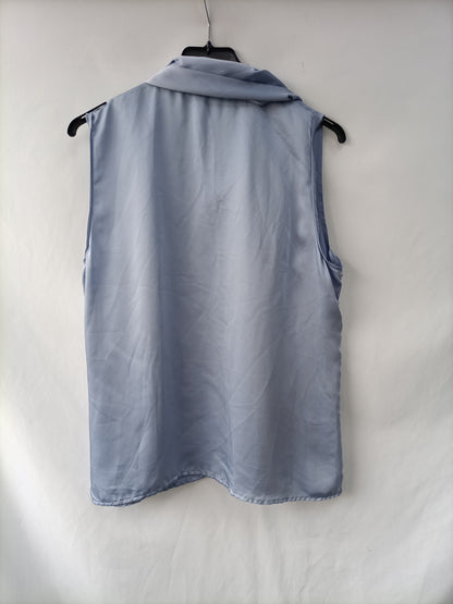 ZARA. Blue satin blouse Tm