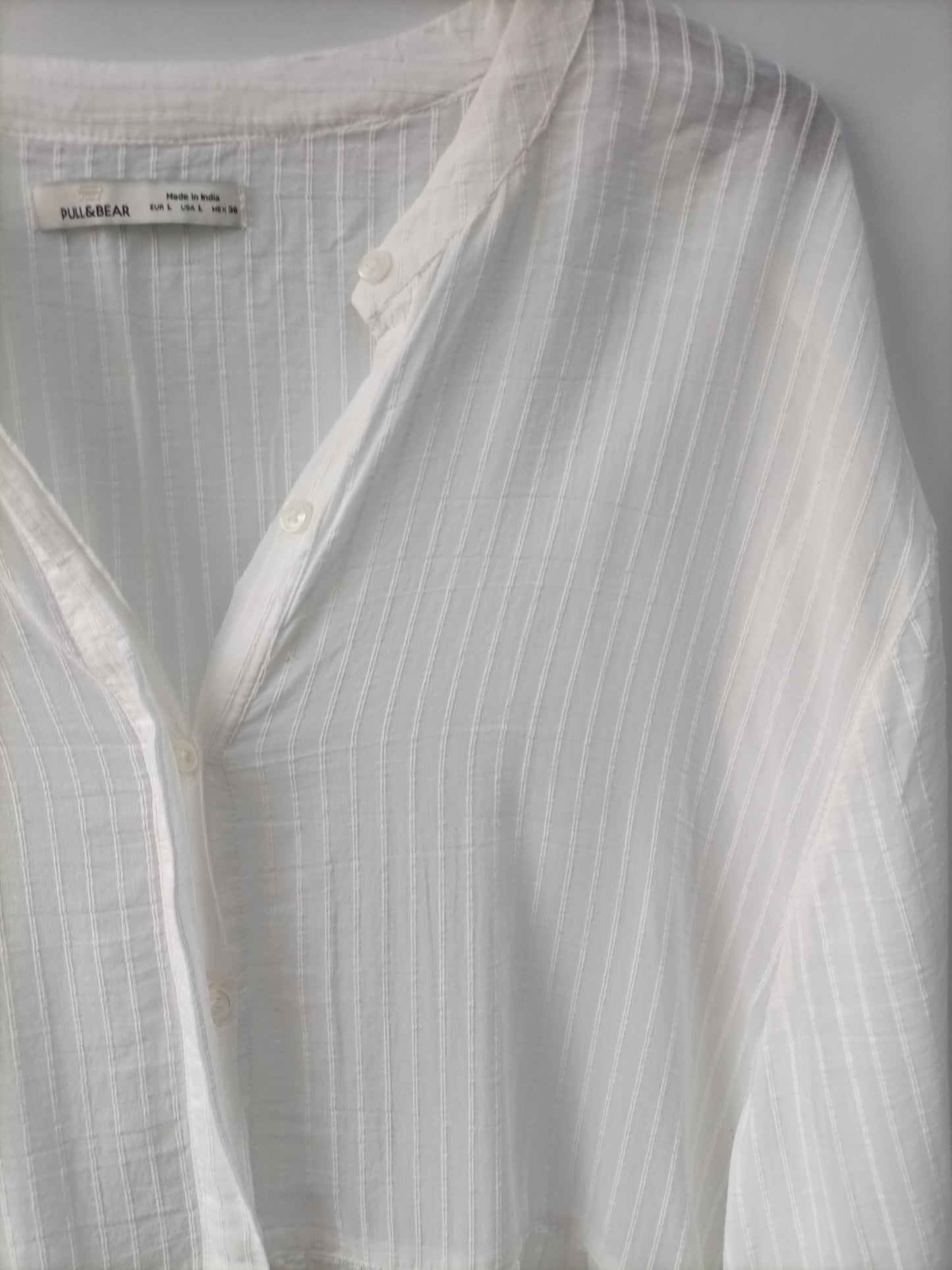 PULL&BEAR. Vestido blanco textura T.l