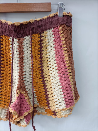 ZARA. Shorts croché T.l