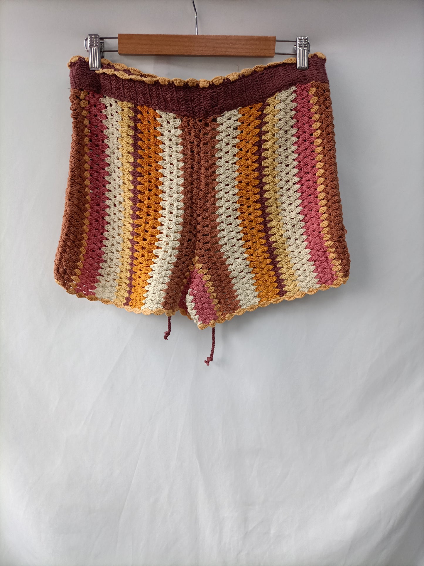 ZARA. Shorts croché T.l