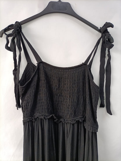ZARA. Vestido Fluido negro T.l
