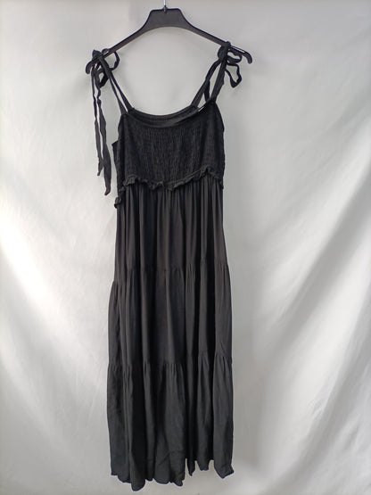 ZARA. Vestido Fluido negro T.l