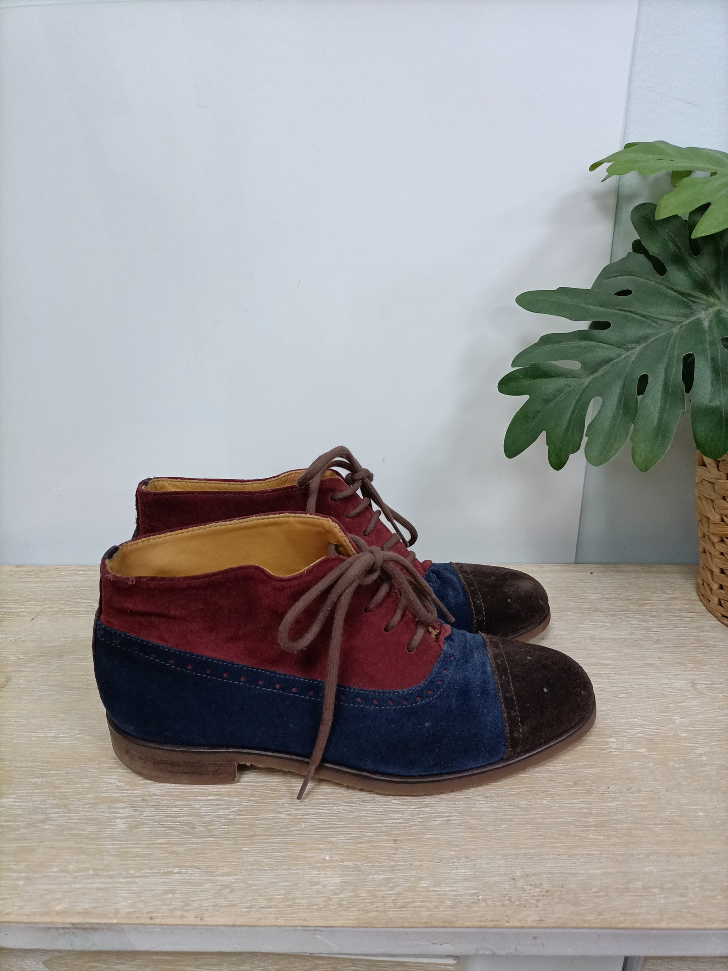 AMBERONE. Botines piel tricolor T.37