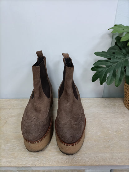 OTRAS. Botines marrones Plataforma T.38