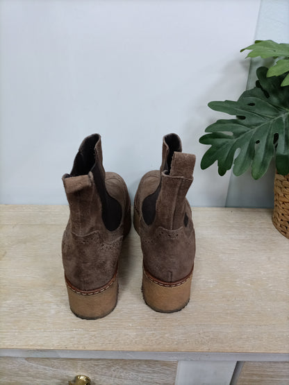 OTRAS. Botines marrones Plataforma T.38