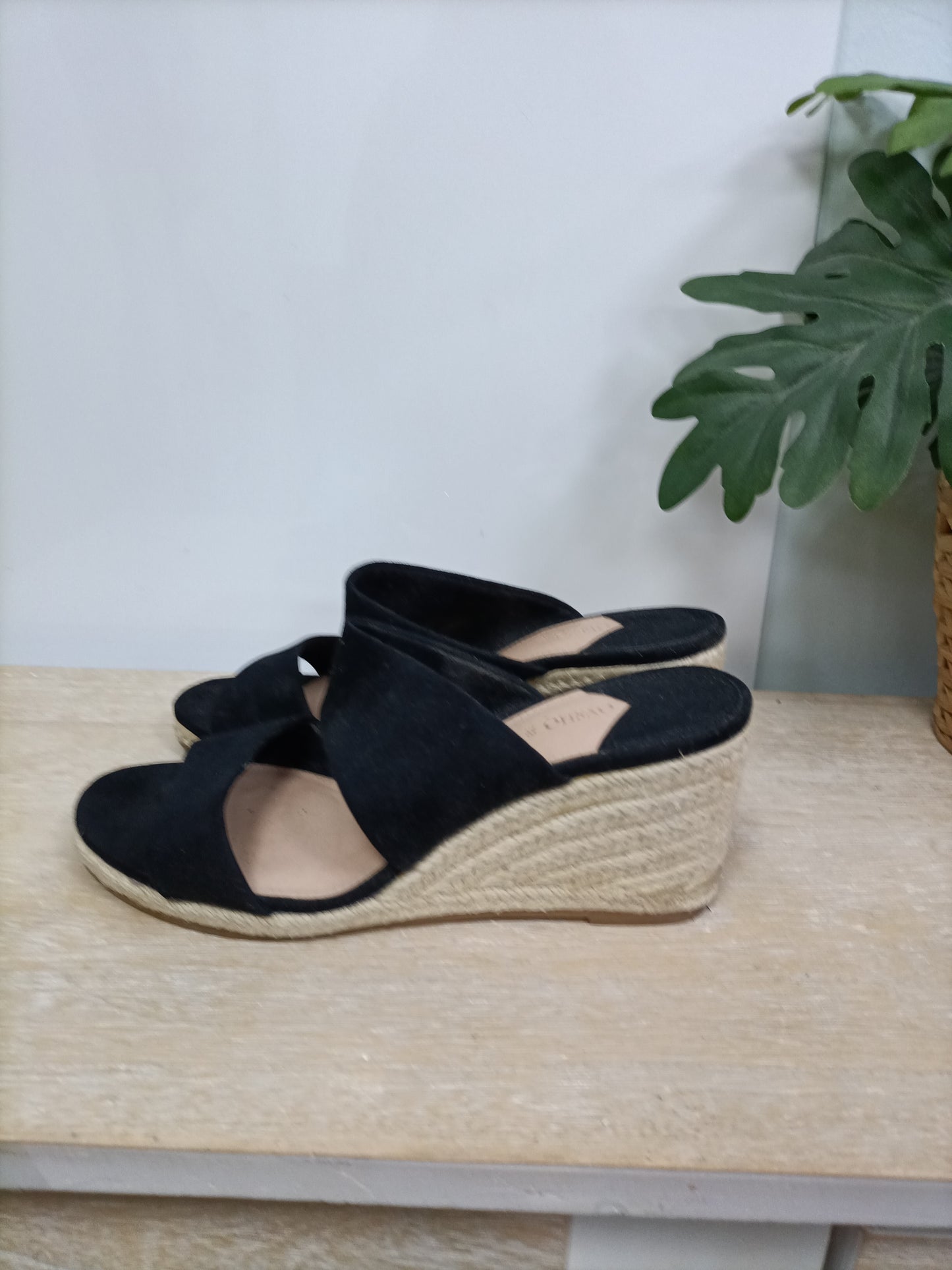 OYSHO. Cuñas negras T.38