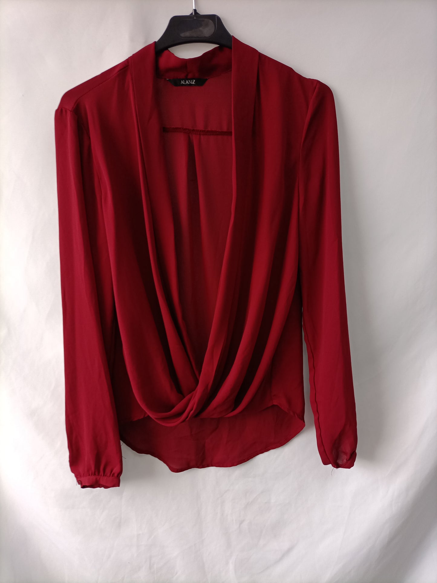 ALANIZ. Burgundy wrap blouse Tu(m)