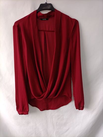 ALANIZ. Burgundy wrap blouse Tu(m)