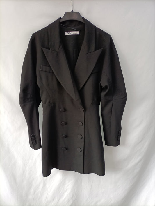 ZARA. Vestido/blazer negro T.s