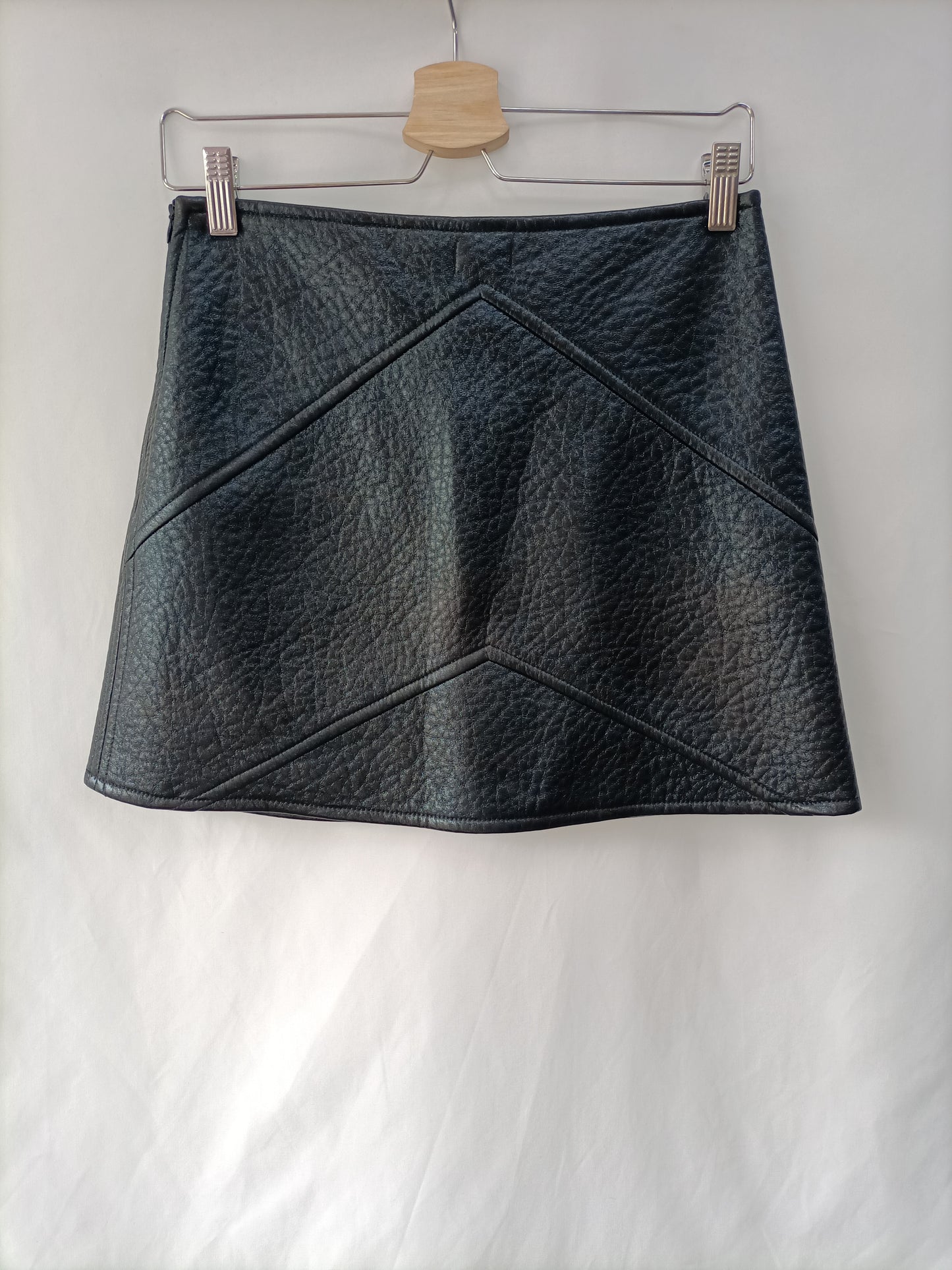 NICOLI. Falda corta polipiel T.m