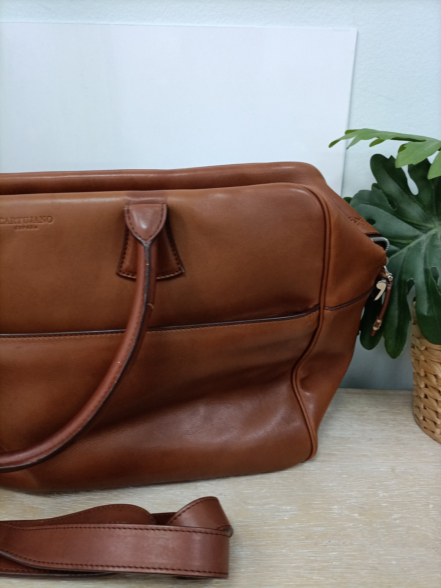 CARTUJANO. Bolso/maletín marrón Piel