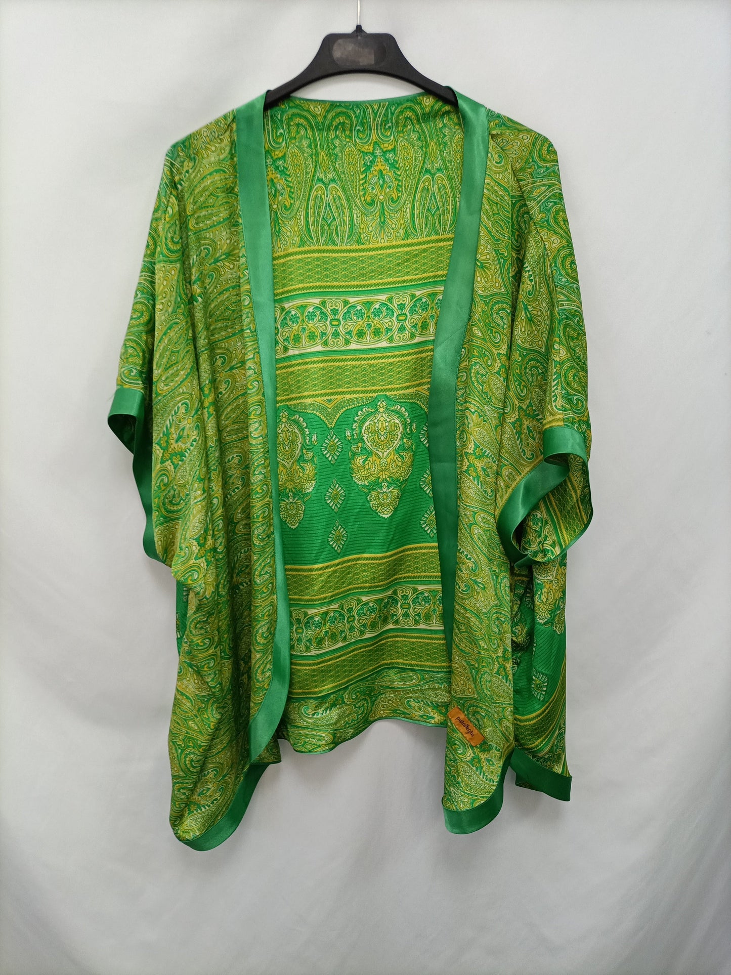 PURANEGRA. Kimono verde fluido T.u