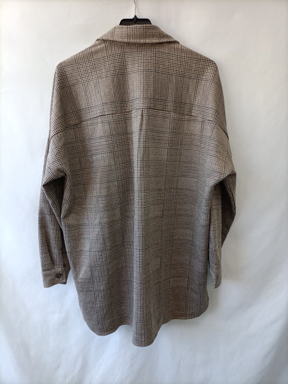 STRADIVARIUS. Sobrecamisa Pata de gallo T.s