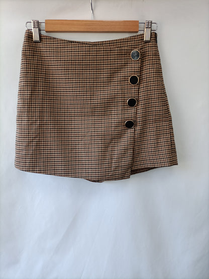 STRADIVARIUS. Houndstooth culottes, size 34