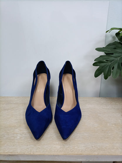 ZARA. Stilettos azules antelina T.39