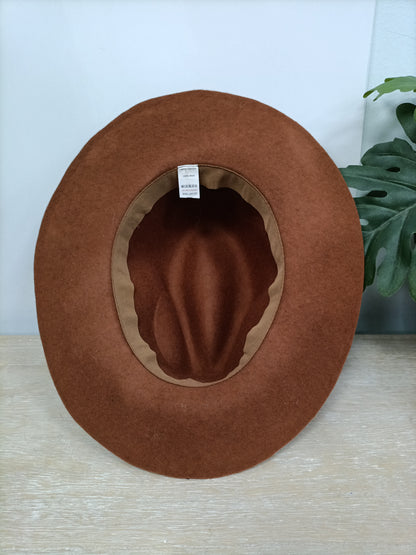 OTRAS. Sombrero camel