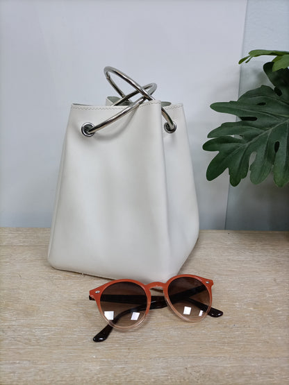 OTRAS. Bolso de mano blanco