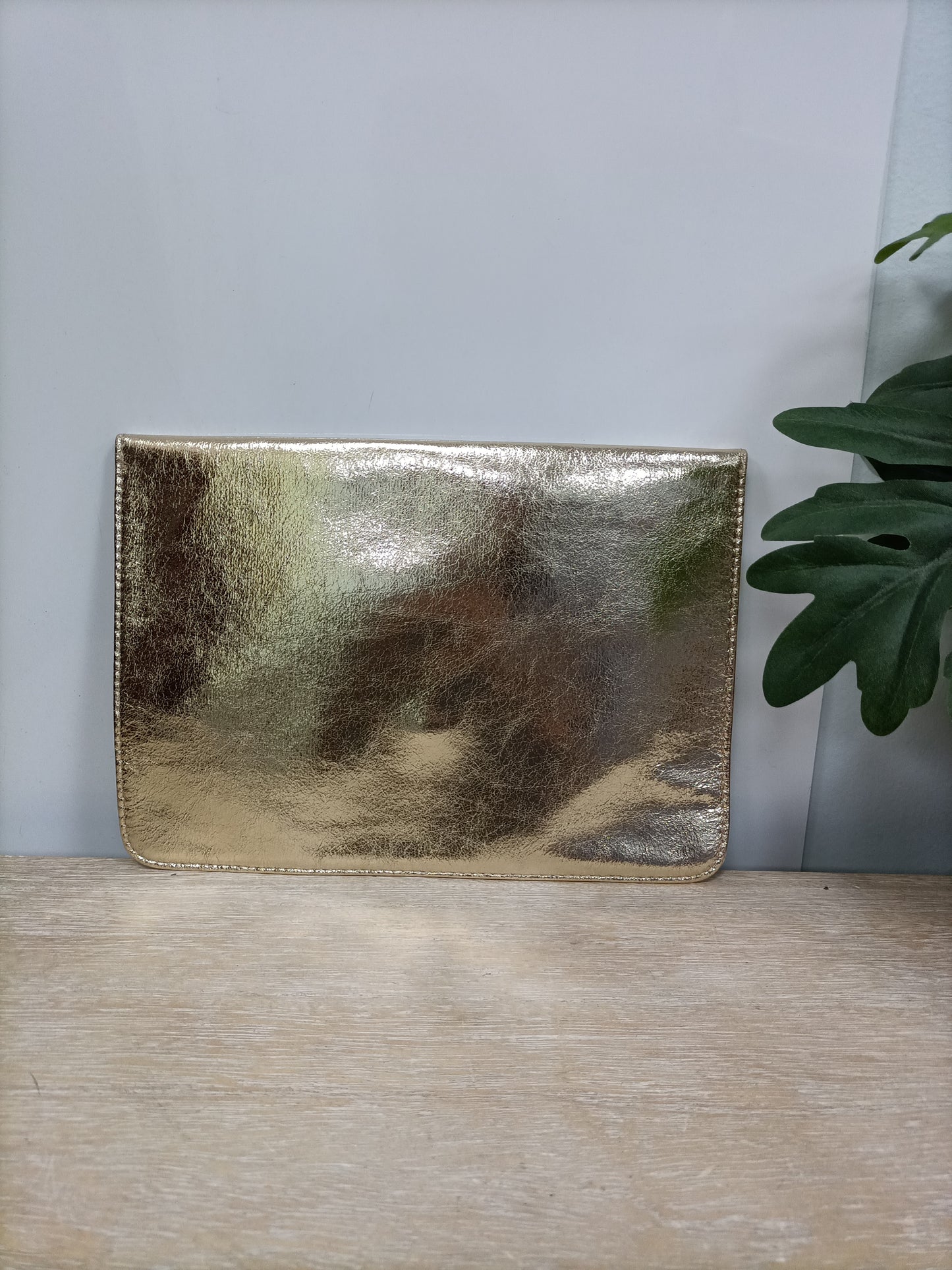 MUGLER. Bolso deanl dorado