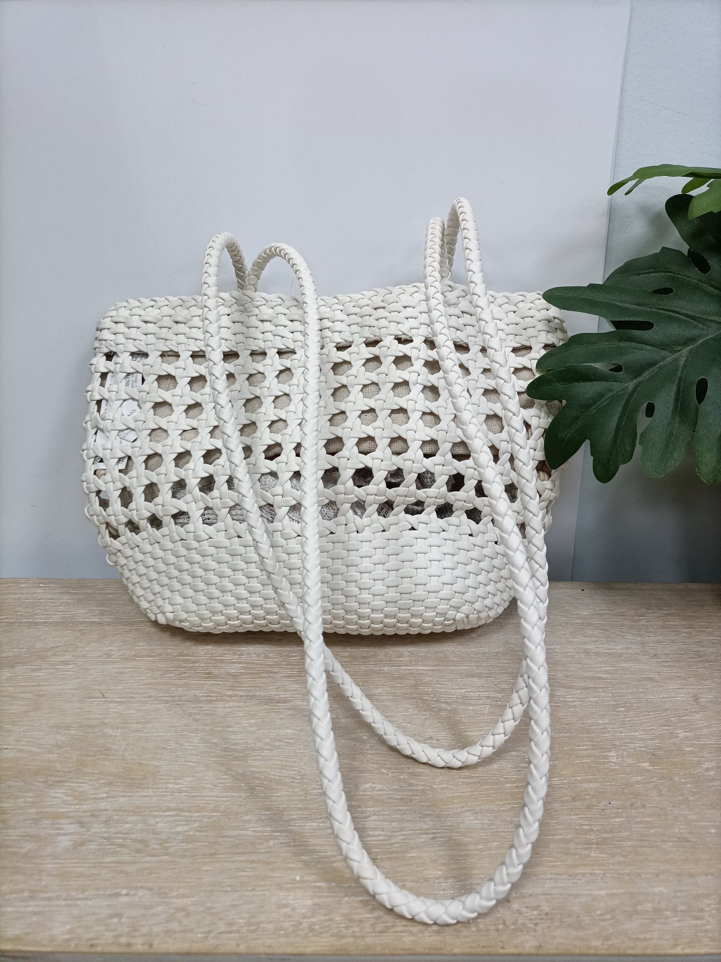 OTRAS. Bolso rejilla polipiel