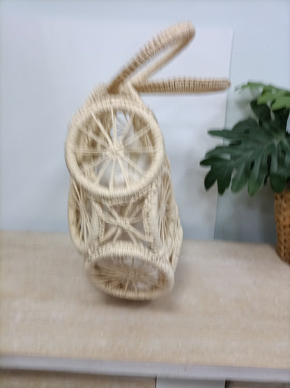 OTRAS. Bolso de mano rafia